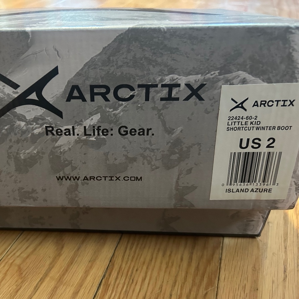 Arctix youth size 2 snow boots